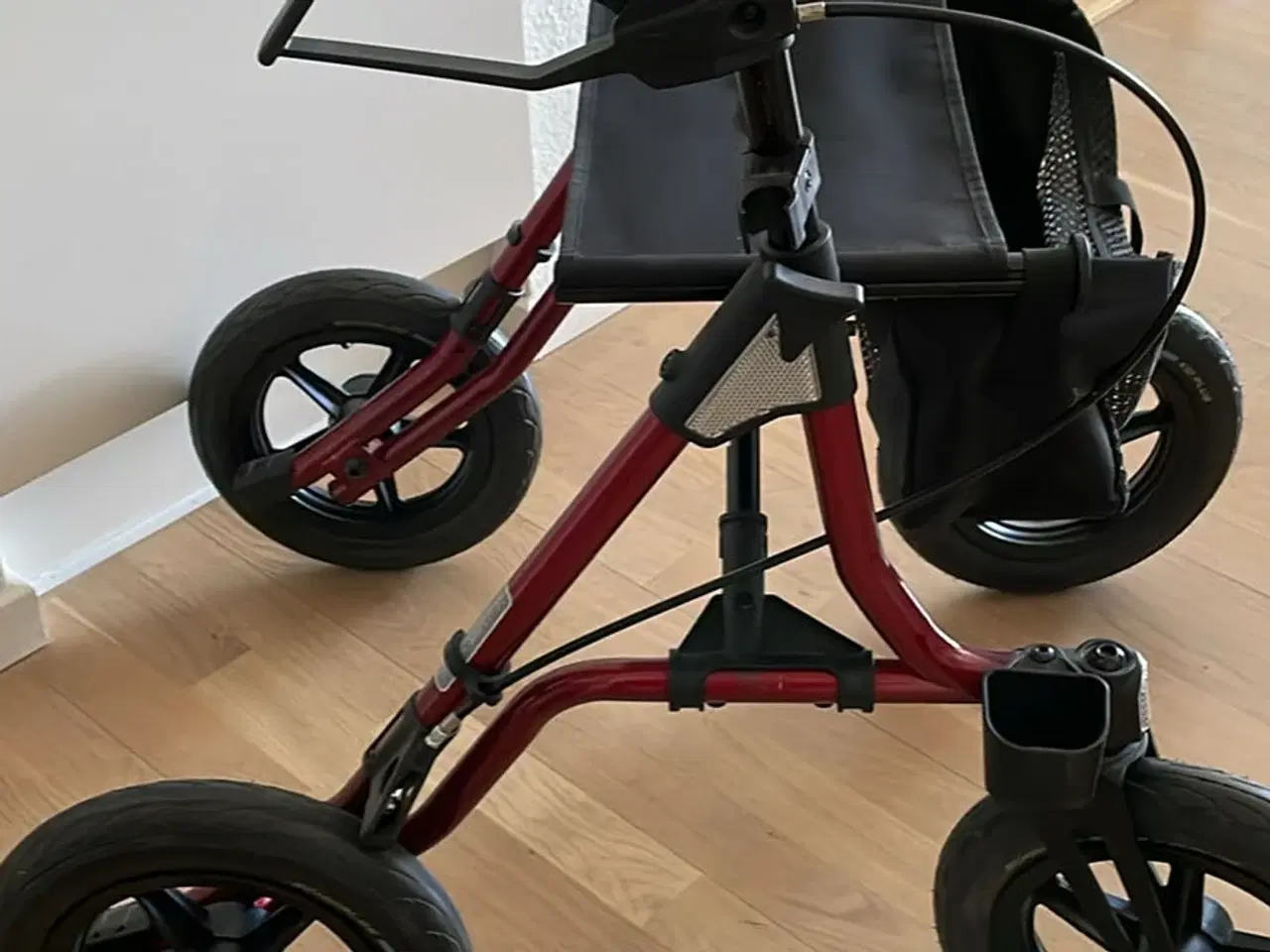 Billede 3 -  Rollator, robust off-road med luftgummihjul