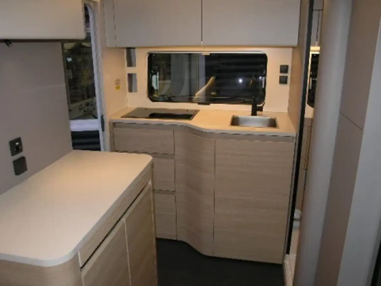 Billede 9 - Adria Action 391 LH