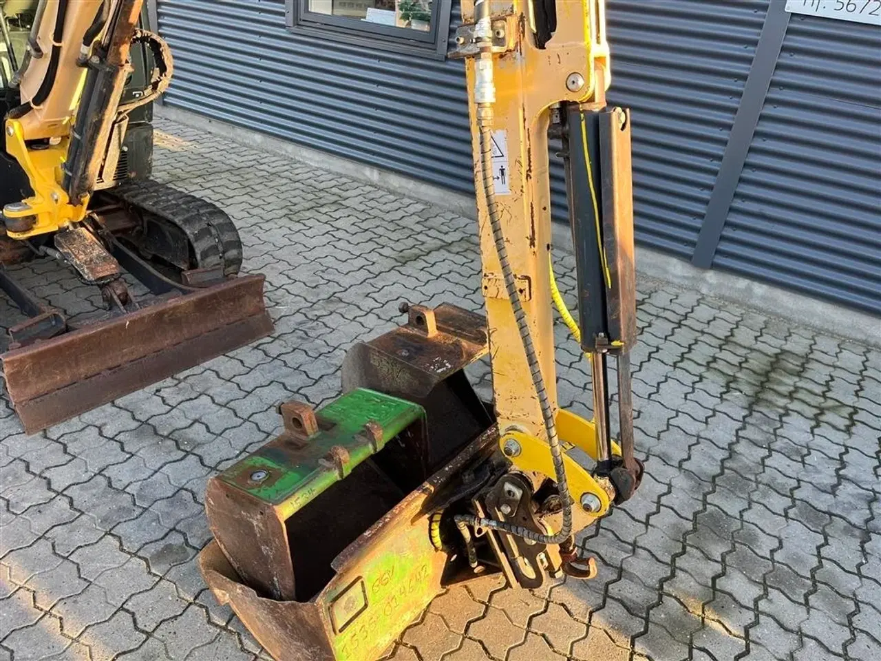 Billede 4 - Yanmar SV 18 beco hurtigskifte med kipbar planerskovl.