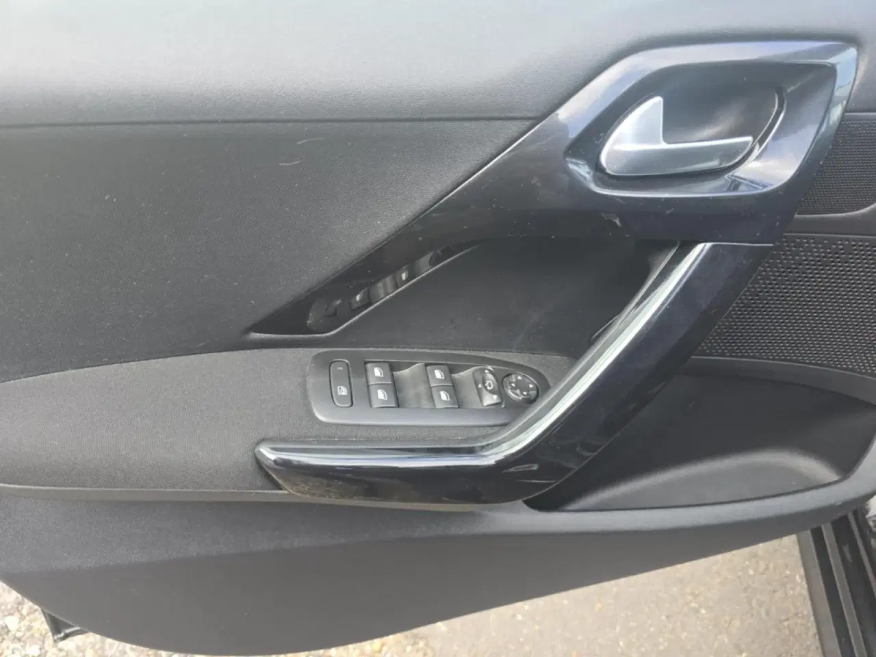 Billede 11 - Peugeot 208 1,6 BlueHDi 100 Allure Sky