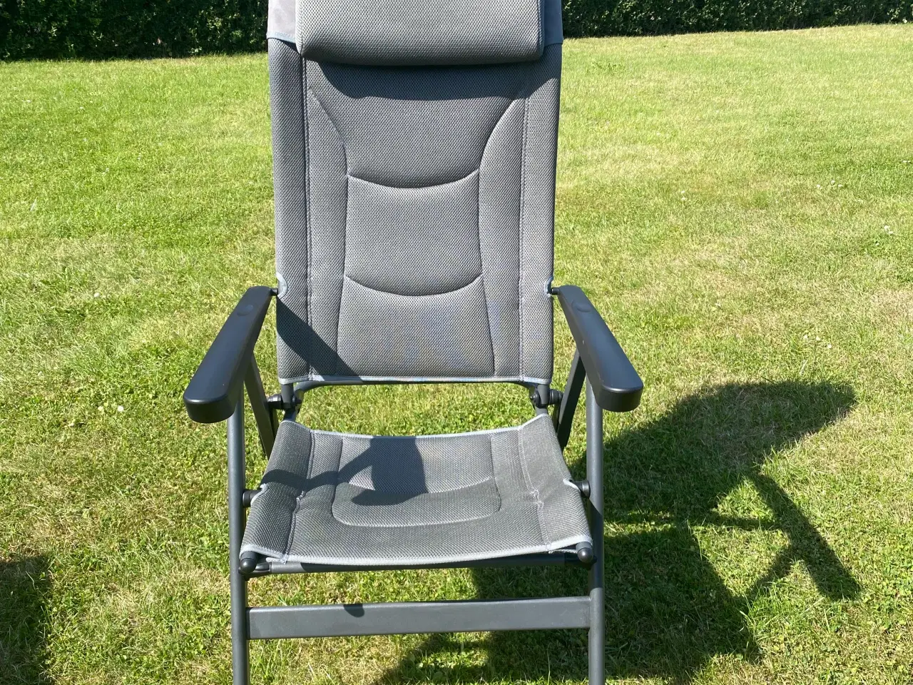 Billede 2 - Bord 80•120 cm 4 stole 2 benstøtter 