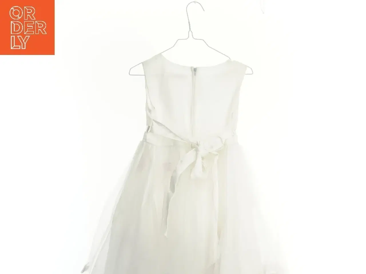 Billede 2 - Kjole (str. 110 cm)