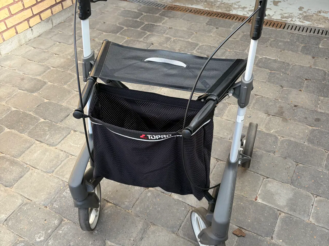 Billede 1 - Topro Troja rollator – Pæn stand og nem at folde