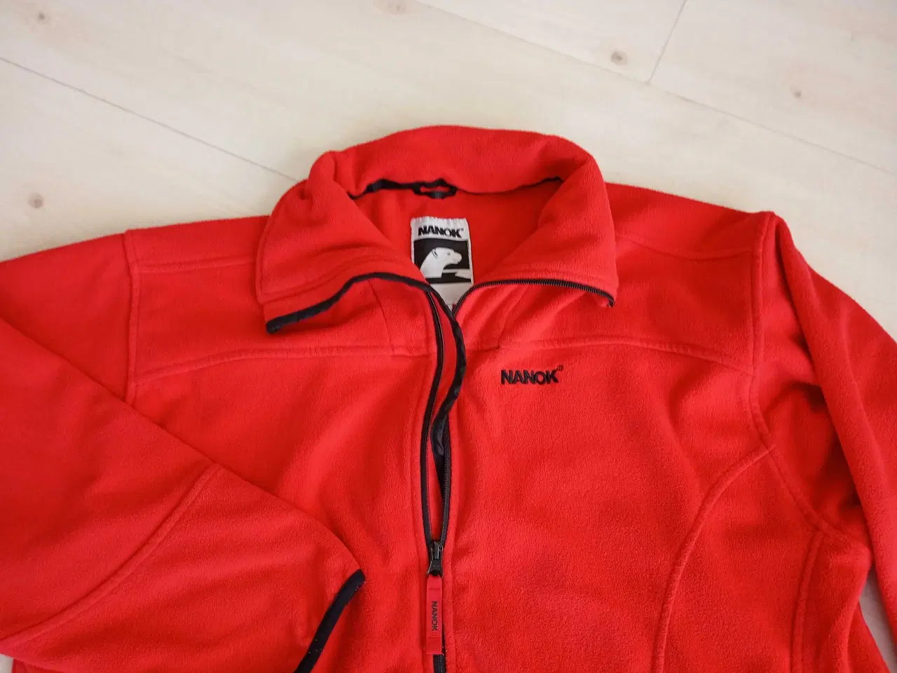 Billede 8 - NANOK Fleece jakke. Rød