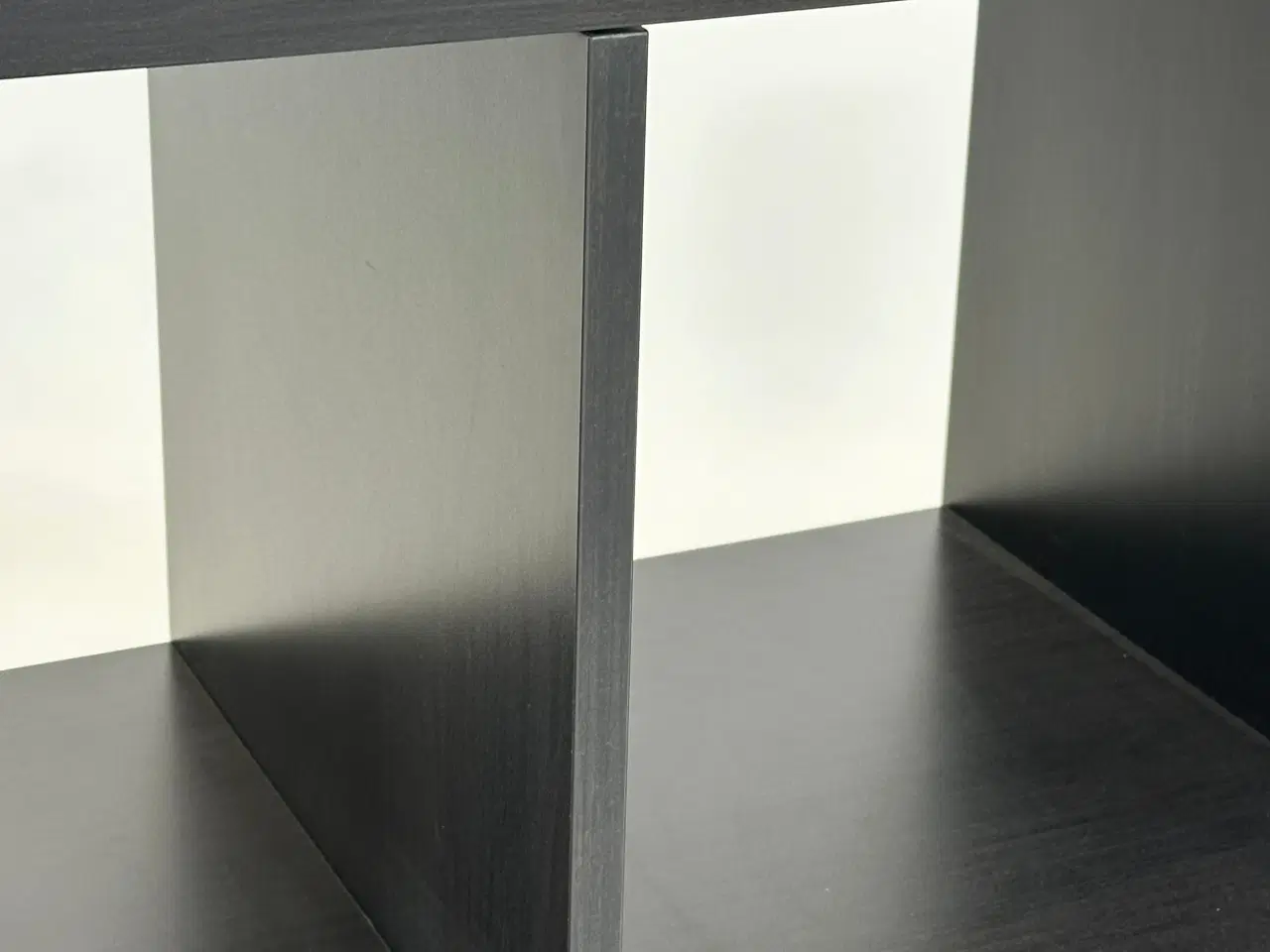 Billede 4 - Sort Modulreol (8 rum)