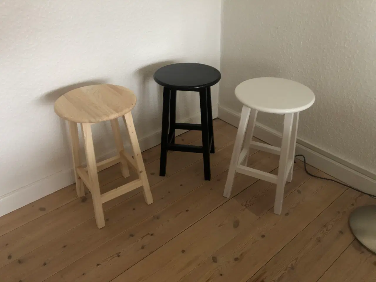 Billede 1 - nye snedkerprod . taburetter - kan købes enkeltvis