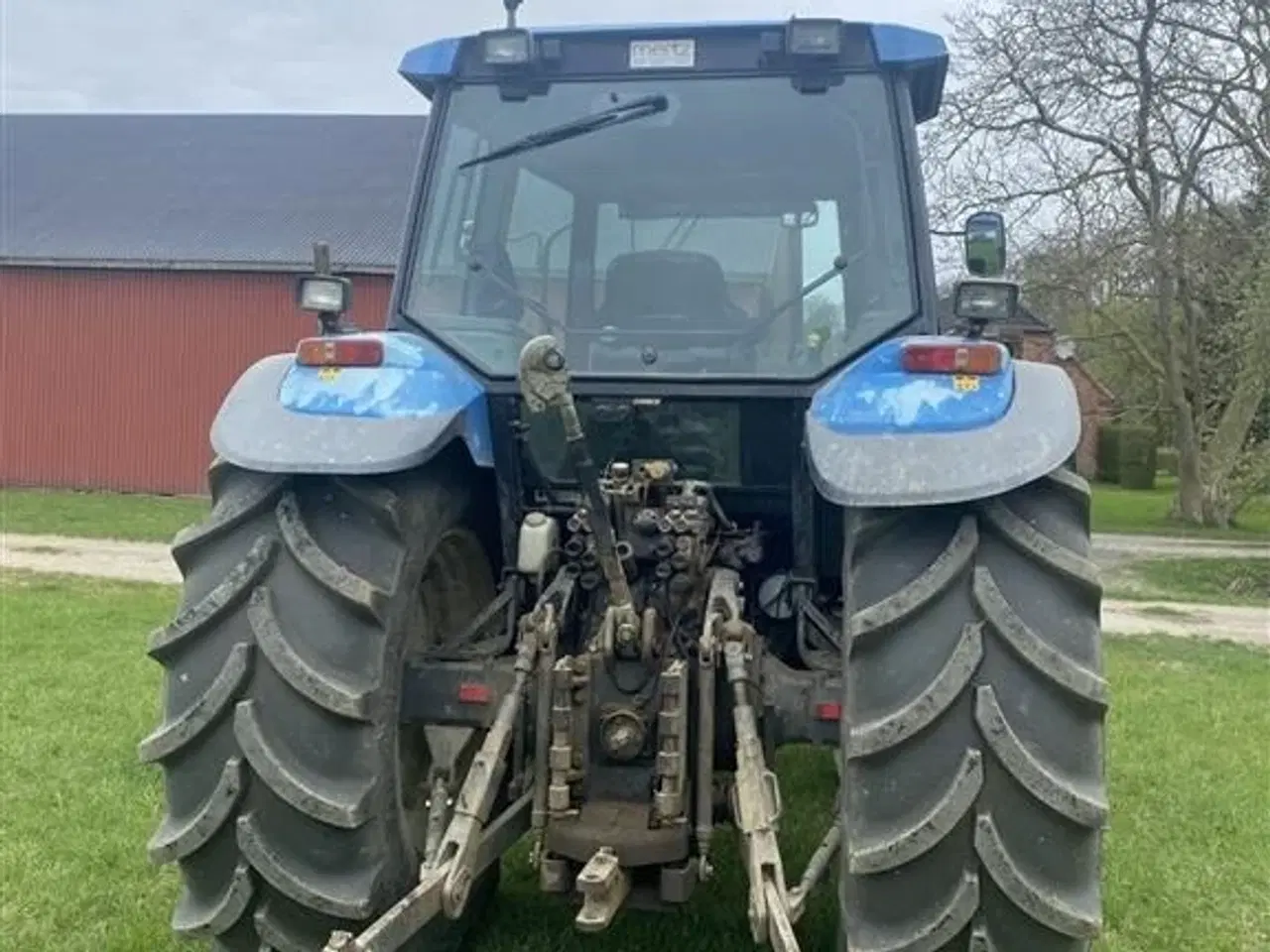 Billede 3 - New Holland 8360 kørt 10.600 timer. Anden dækmontering medfølger