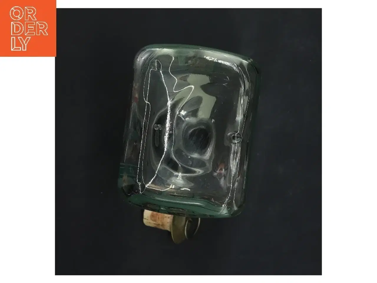 Billede 4 - Glasflaske med julemotiv fra Holmegaard (str. 18x7x9 cm)