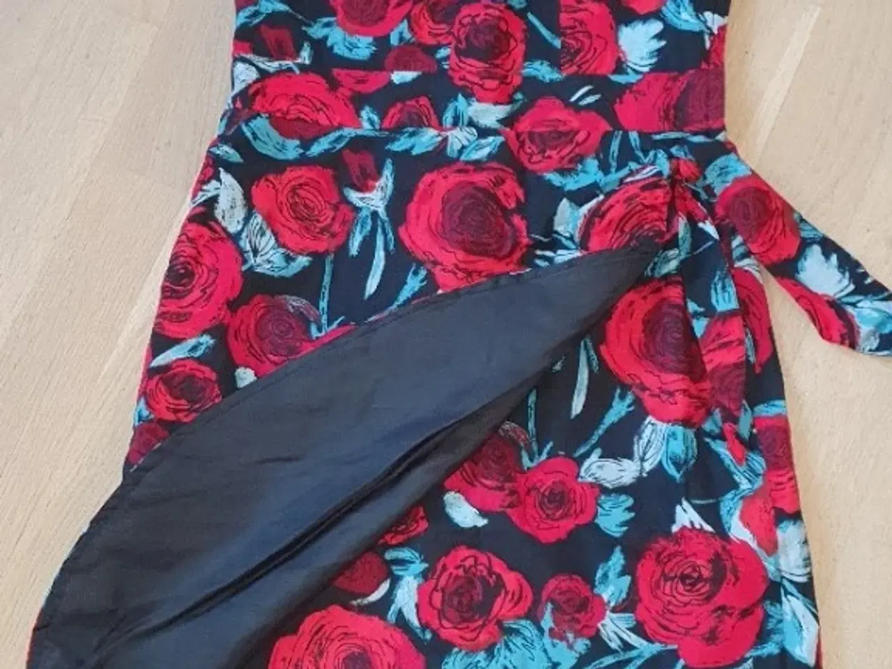 Billede 1 - Kjole  	