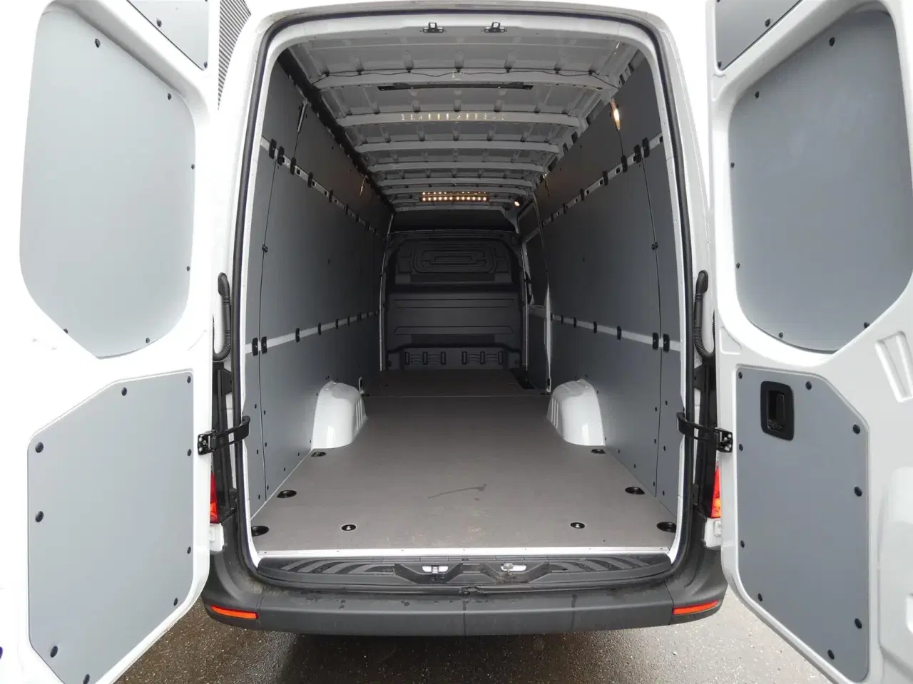 Billede 8 - Mercedes-Benz Sprinter 317 2,0 CDI A4 H2 RWD 9G-Tronic 170HK Van Aut.