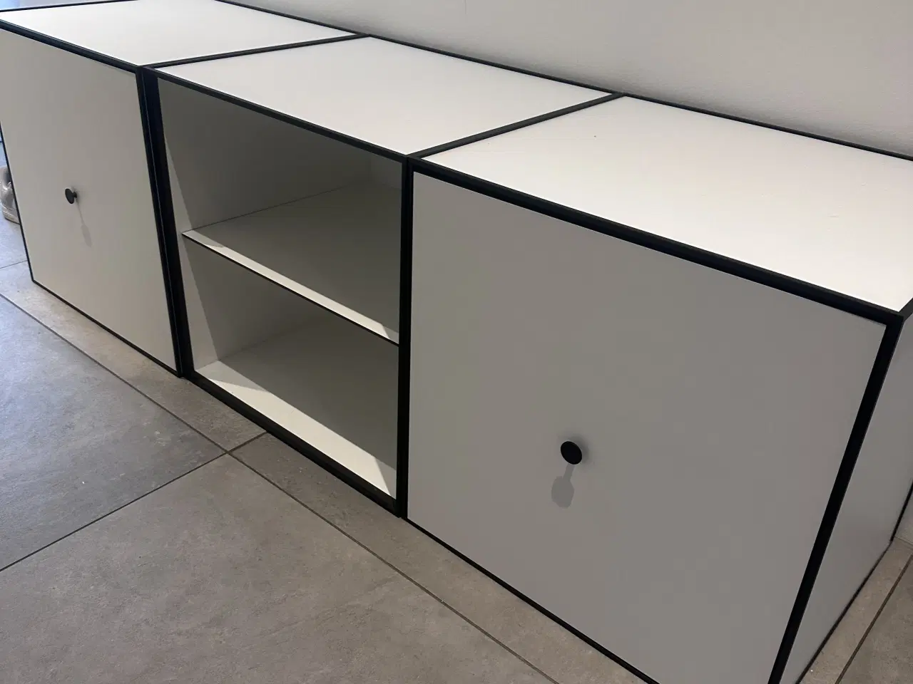 Billede 2 - By Lassen Kubus skabe