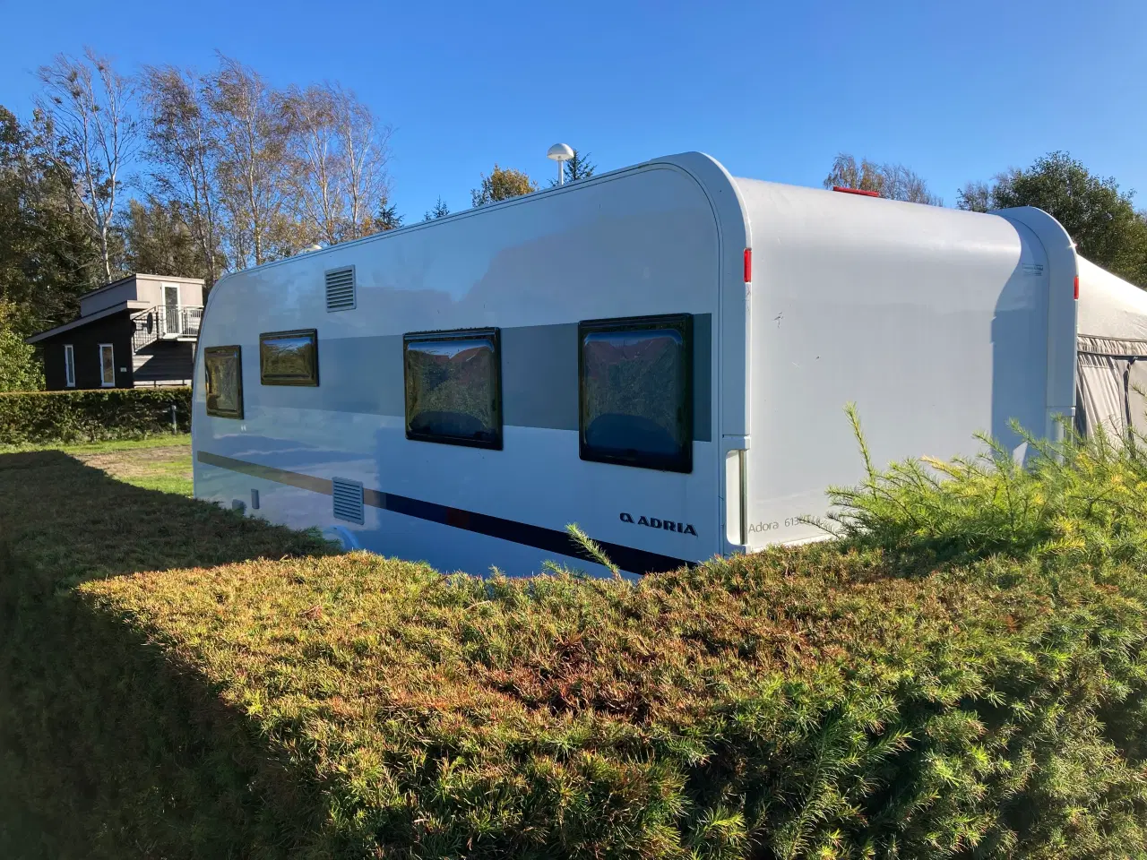 Billede 11 - Campingvogn med fortelt