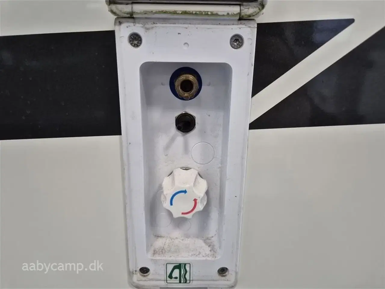 Billede 24 - 2022 - Laika Ecovip 3019 Automatgear. Solceller. 200Ah lithium batteri. 2000W inverter. A/C. udvendigt gas og bruseudtag. Markise. Plisse i front og side ruder. Anntex topmadras undervognsbehandlet. kan vejes op til 3650 Kg.