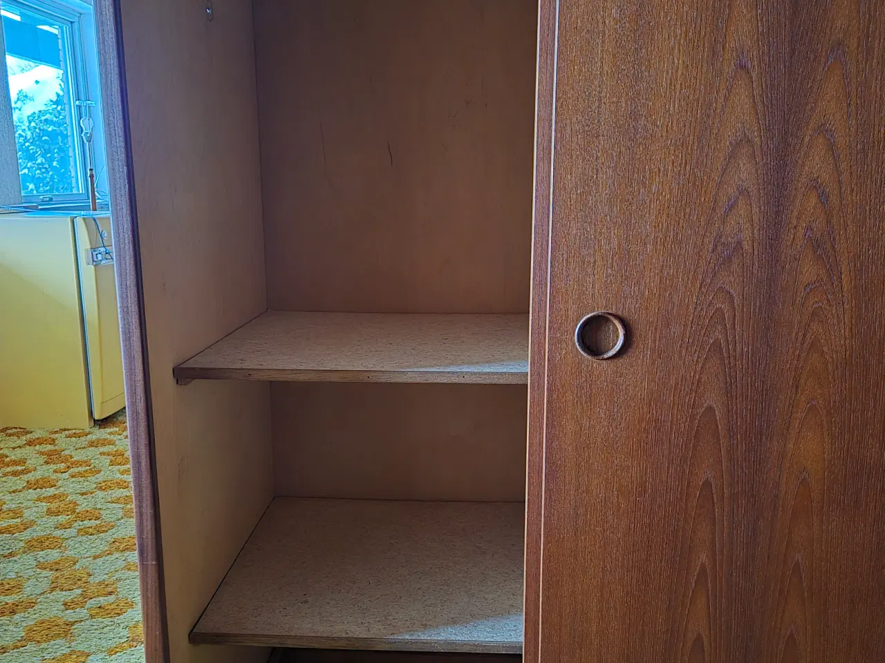 Billede 2 - Vintage garderobeskab i teaktræ