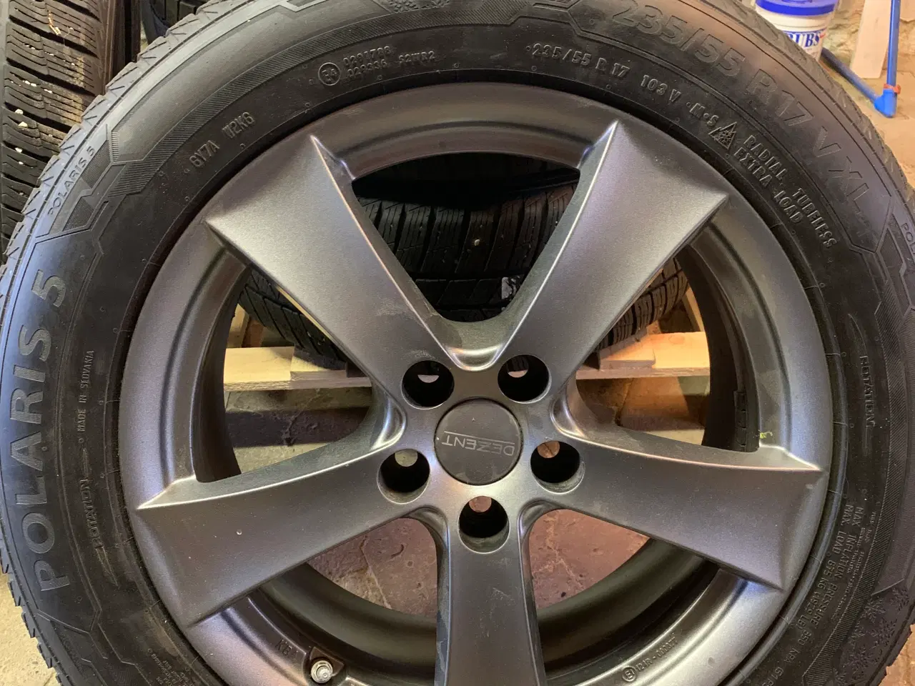 Billede 2 - ALUFÆLGE M/DÆK 235/55R17