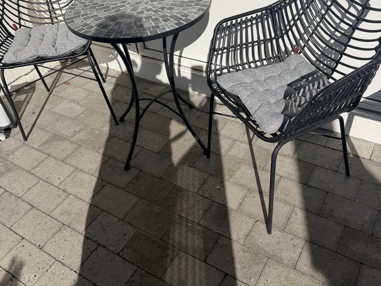 Billede 1 - Bord og stole