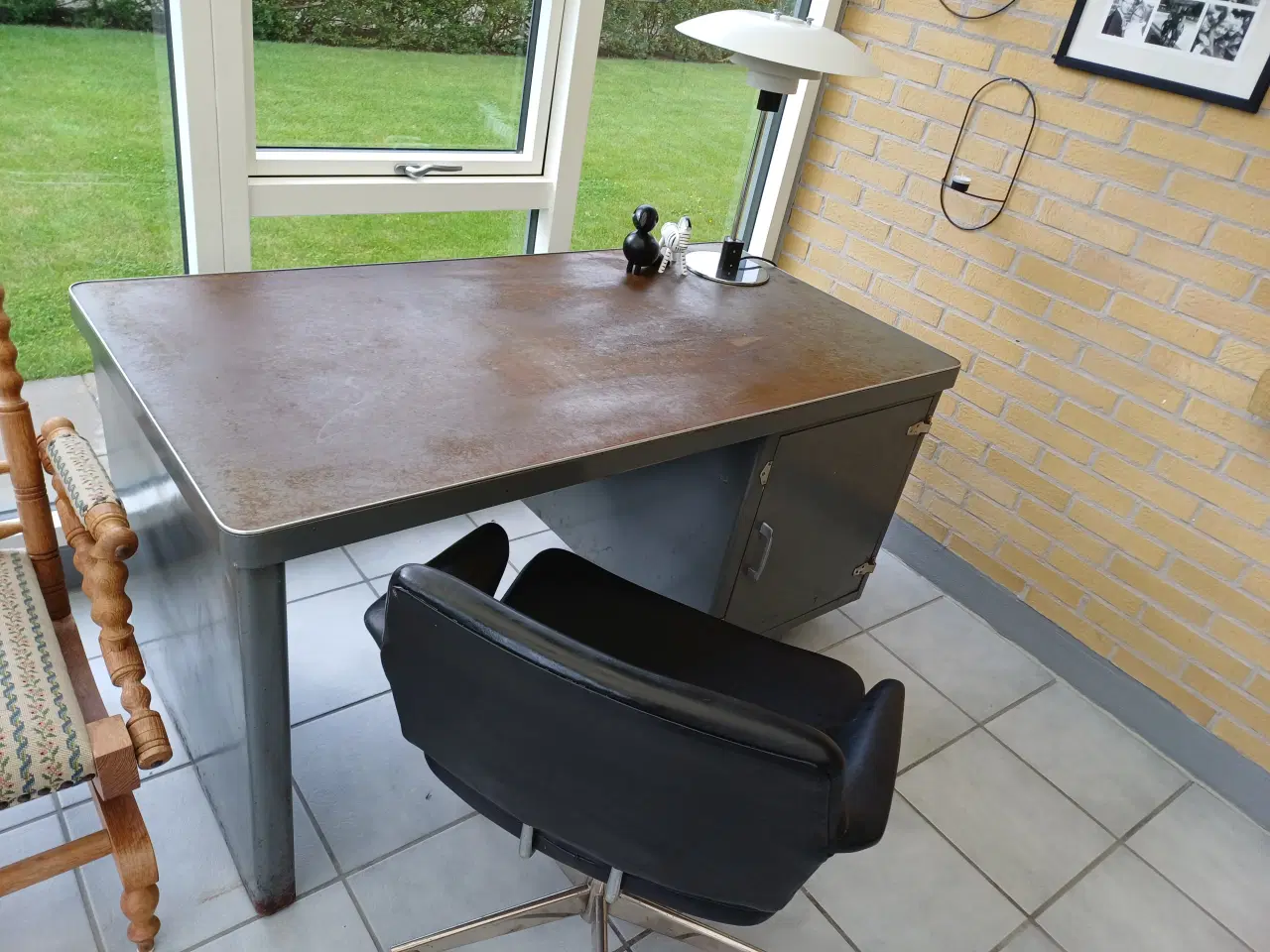 Billede 2 - Gammel skrivebord I metal fra tankstation 