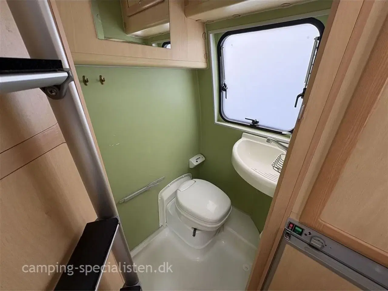 Billede 7 - 2007 - Fiat DUCATO   Pæn og velholdt camper med sjov indretning fra 2007. hos Camping-Spercialisten