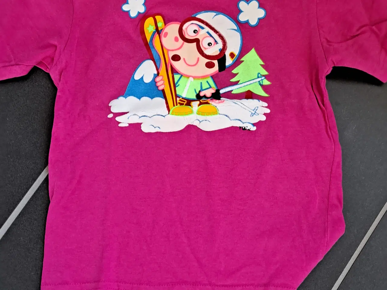 Billede 1 - T-shirt med Gurli gris 