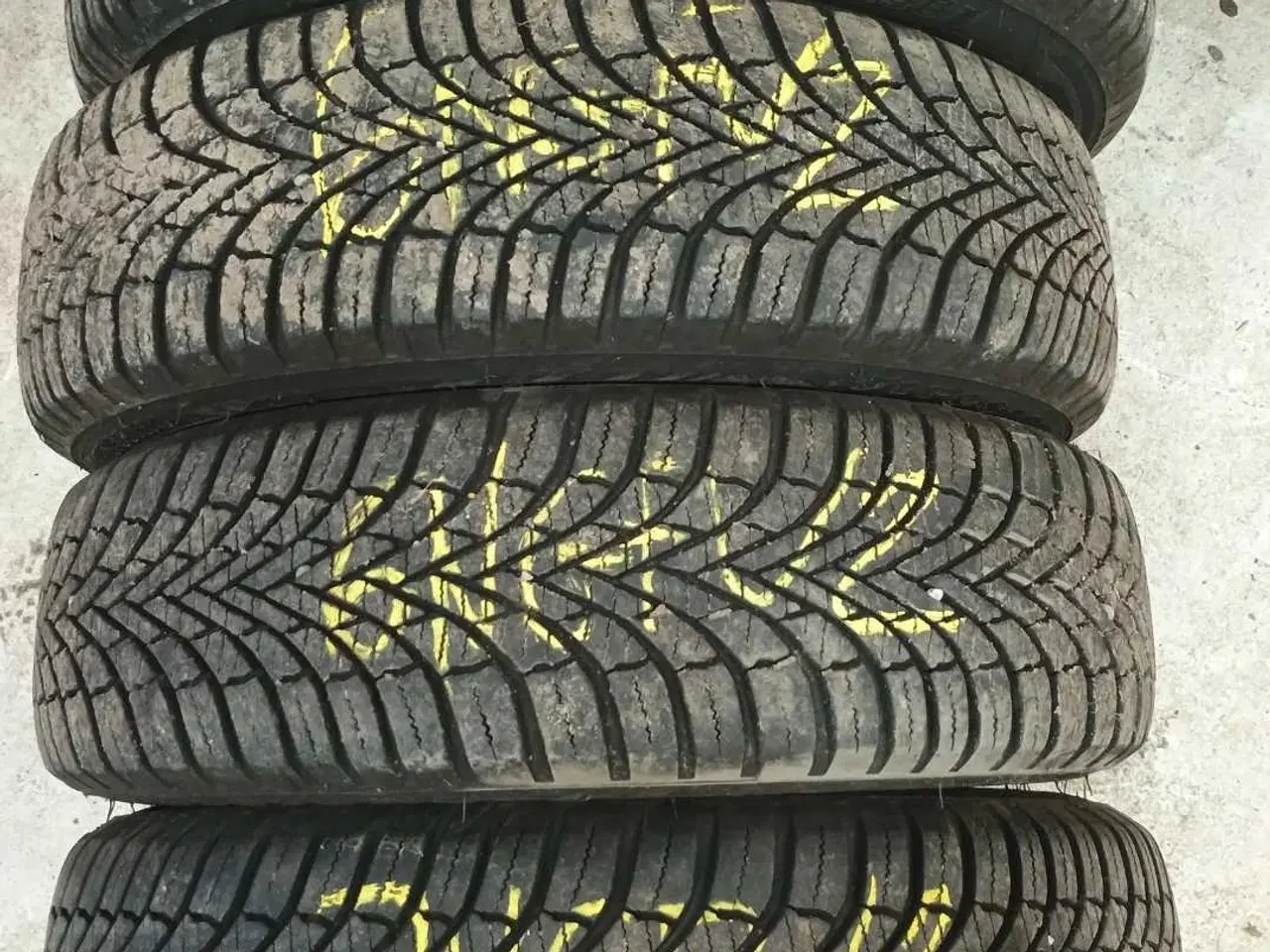 Billede 11 - helårshjul Aygo c1 107