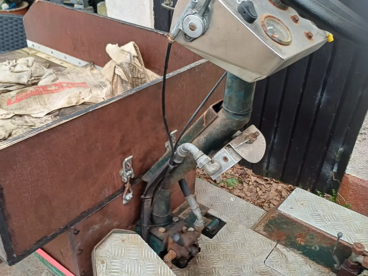 Billede 8 - Have traktor /stald fodermaskine.        