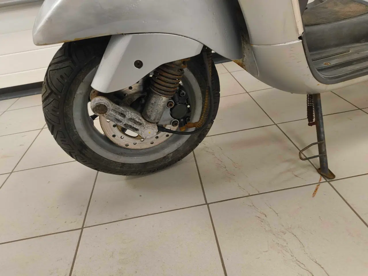 Billede 5 - Vespa LX 50 30er.