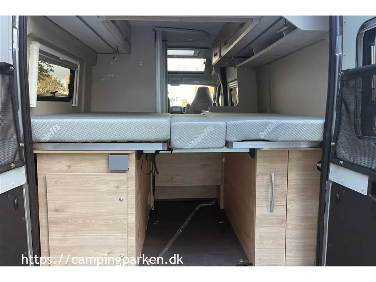 Billede 16 - 2024 - Dethleffs Globetrail CVD 600 ER Advantage   Udlejes: Ny camper van på 6 meter med enkeltsenge og automatgear