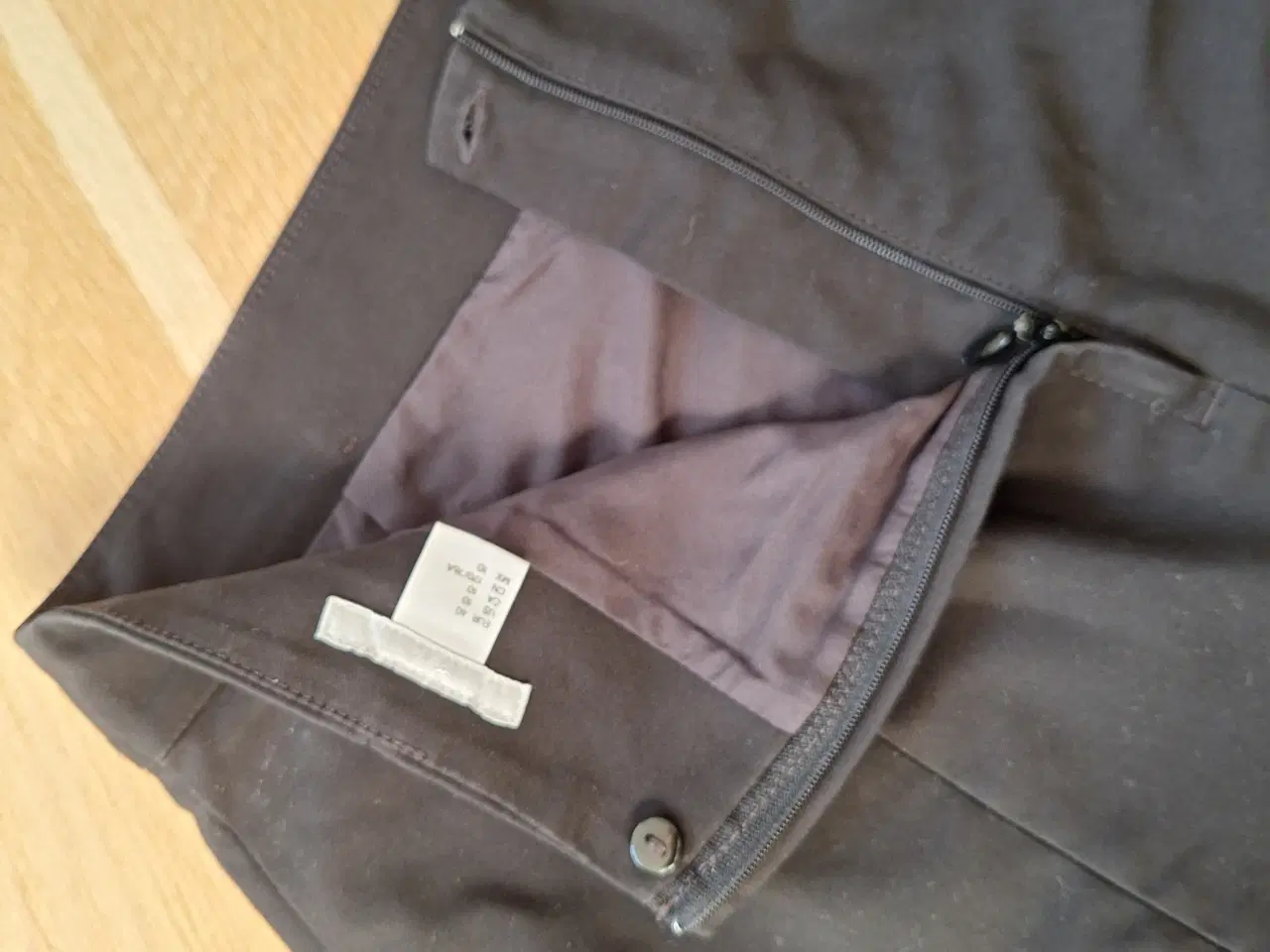 Billede 4 - Nederdel 