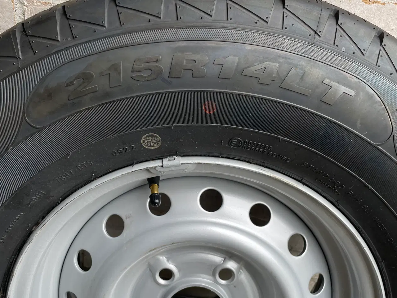 Billede 1 - Reserve hjul til campingvogn 215R14