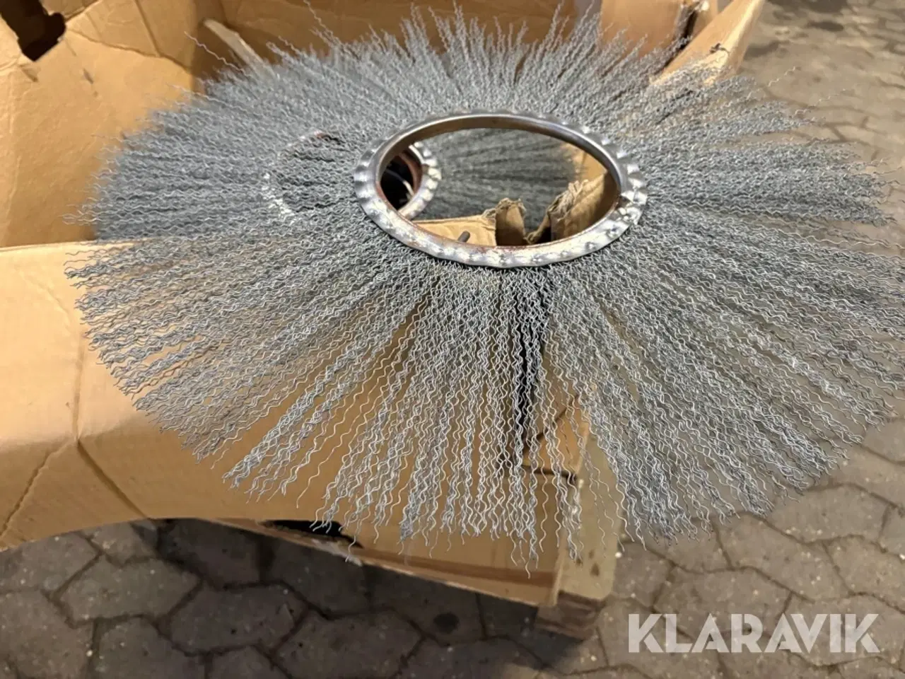 Billede 4 - Børster - hul-diameter 17,5