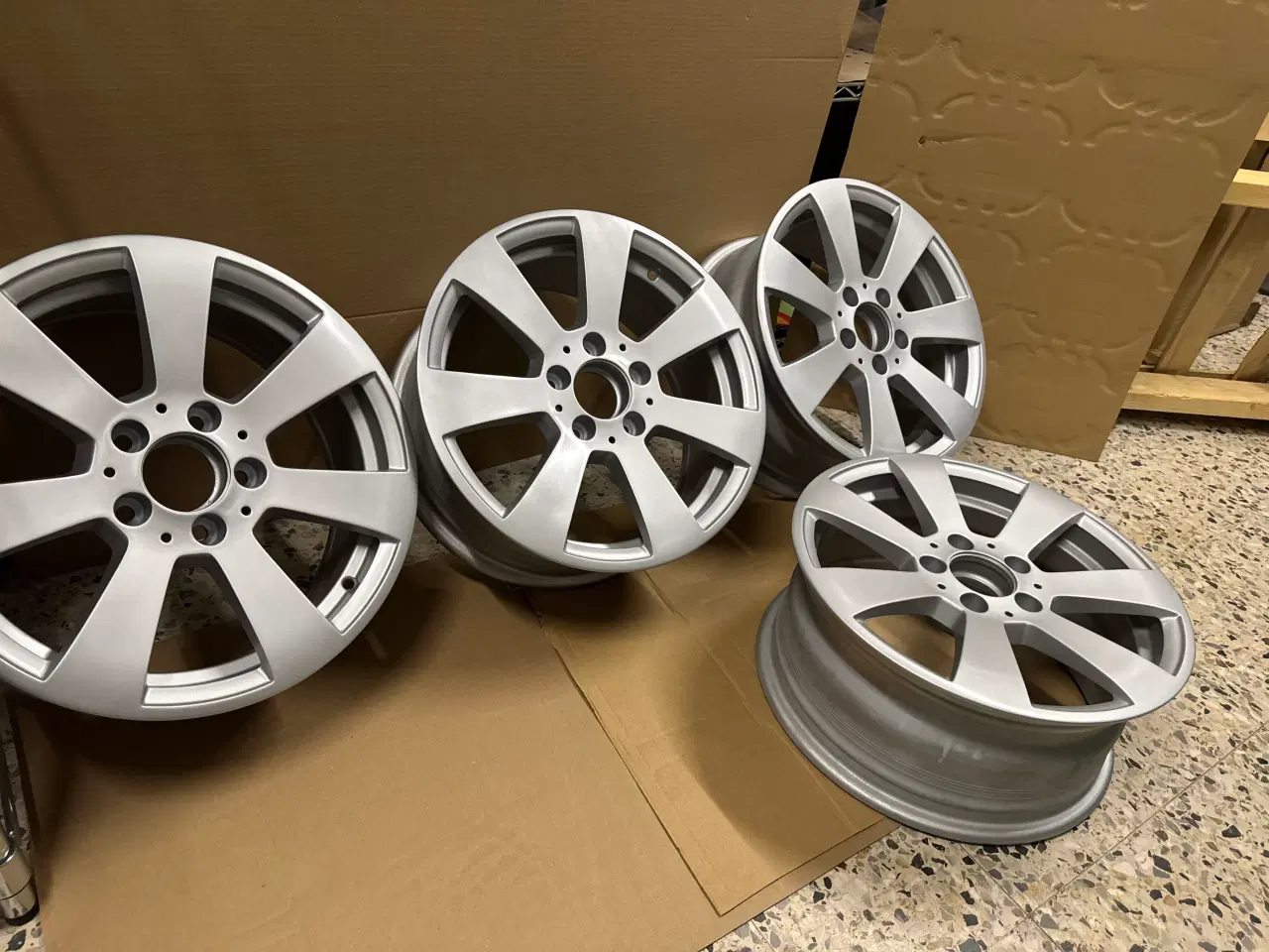 Billede 1 - Originale Mercedes alufælge 16– A2044011702 – 5x11