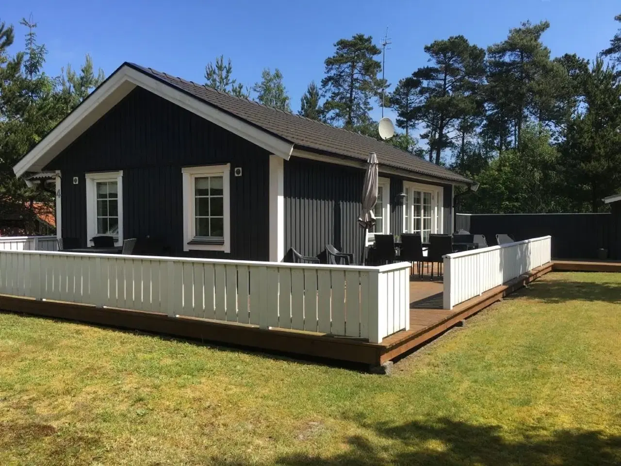 Billede 3 - Nyere sommerhus t�t ved �sterby havn og stranden