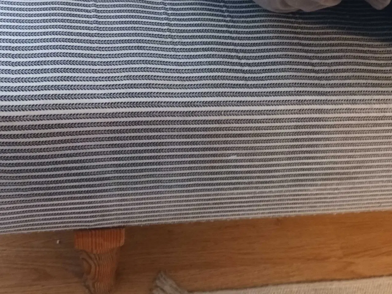 Billede 1 - 1 1/2 mands boxseng og topmadras med betræk