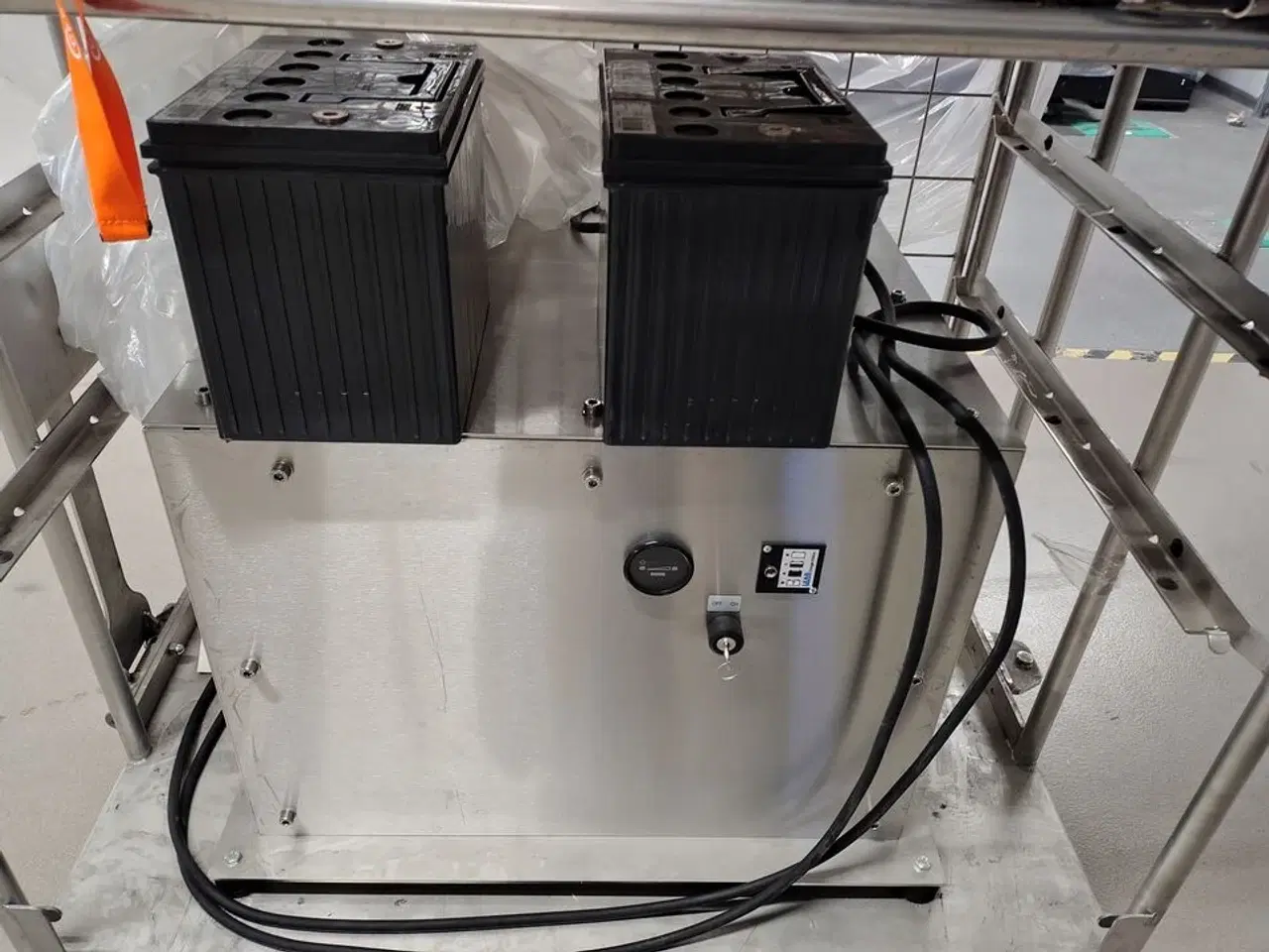 Billede 21 - Eleven Transport Robots and six chargers E&K AUTOMATION ECO L03