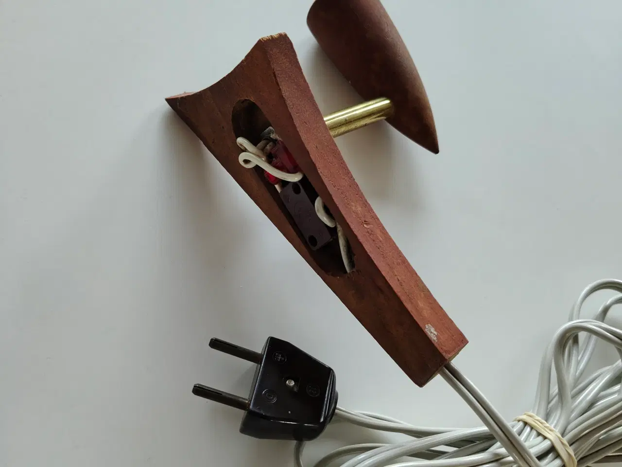 Billede 3 - Fin retro teak væglampe