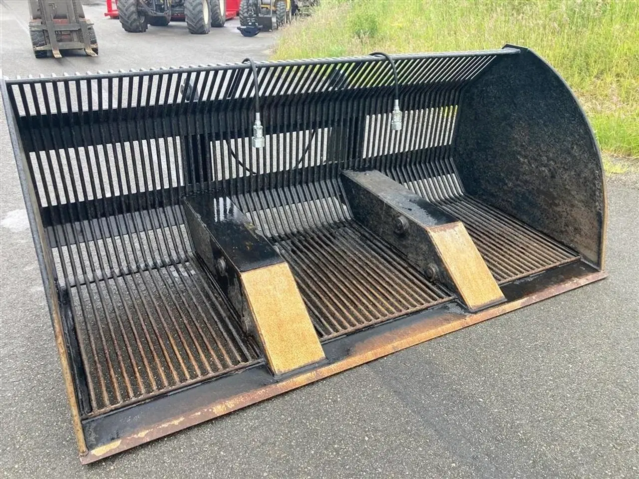 Billede 2 - KS Højtipskovl for kartofler Demoskovl 11-2023 buede gavle KS edition