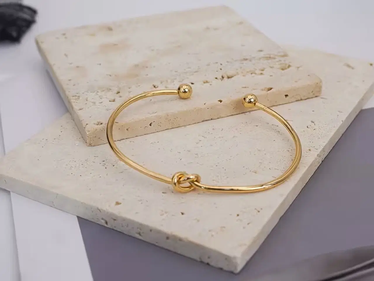 Billede 1 - * Sød armring - med knob