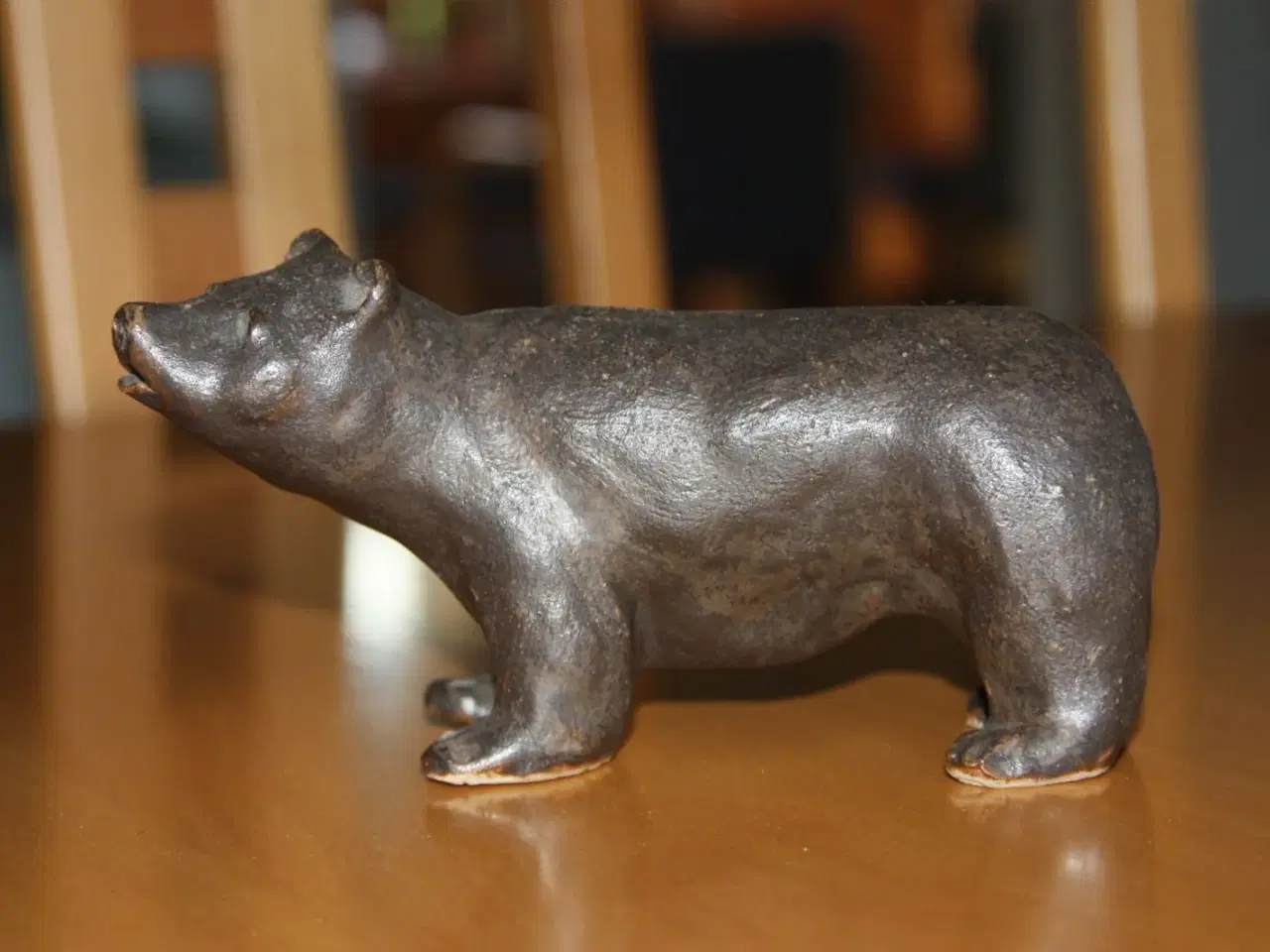 Billede 3 - Keramisk bjørn figur L.: 17 cm H.: 9 cm