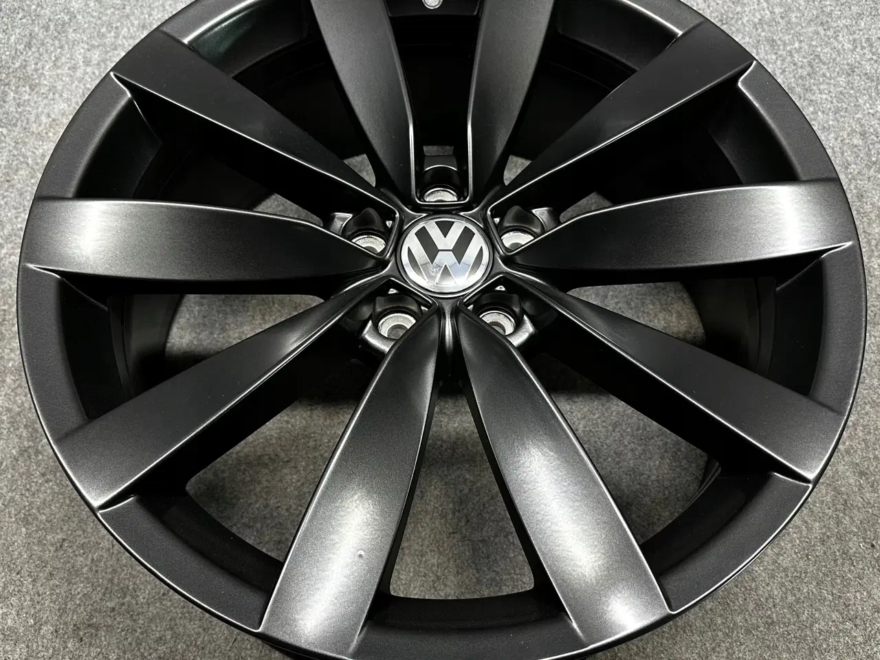 Billede 1 - VW PASSAT SCIROCCO LUGANO 19 8Jx19" ET41