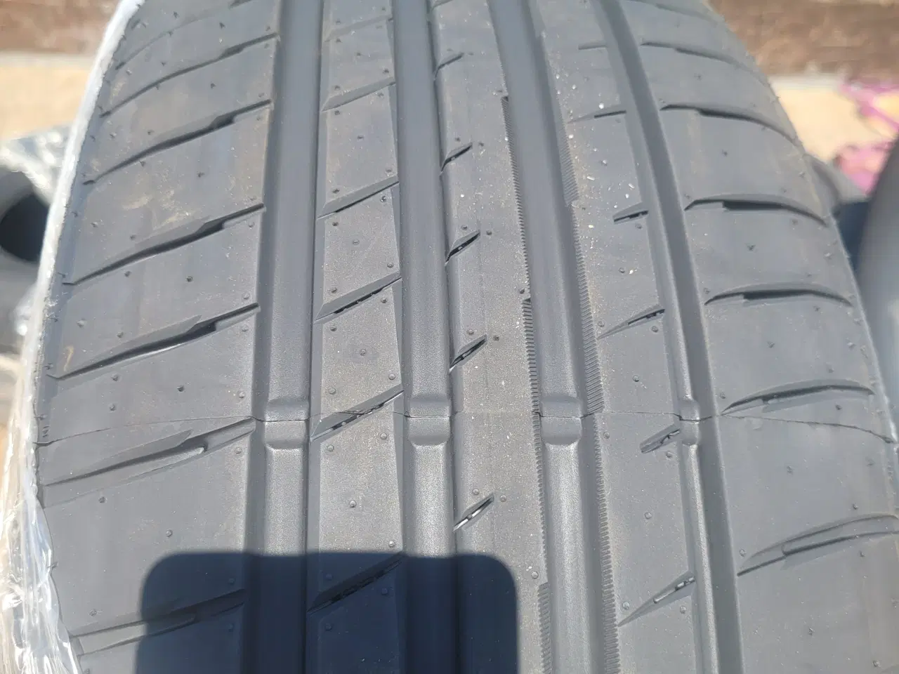 Billede 2 - 215 / 55 R 18