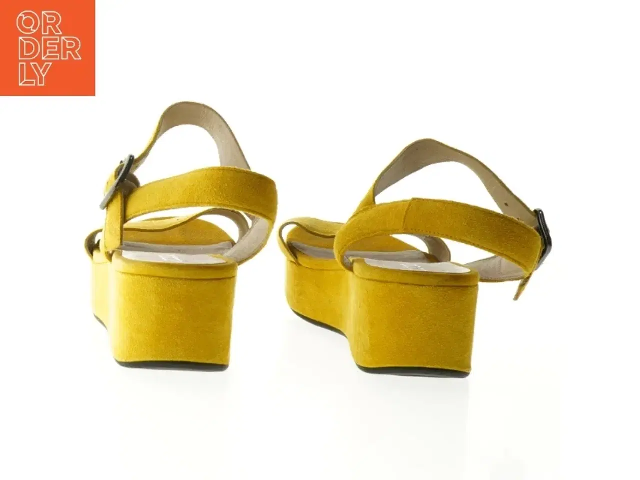 Billede 4 - Gule ruskindssandaler. Ecco str 39