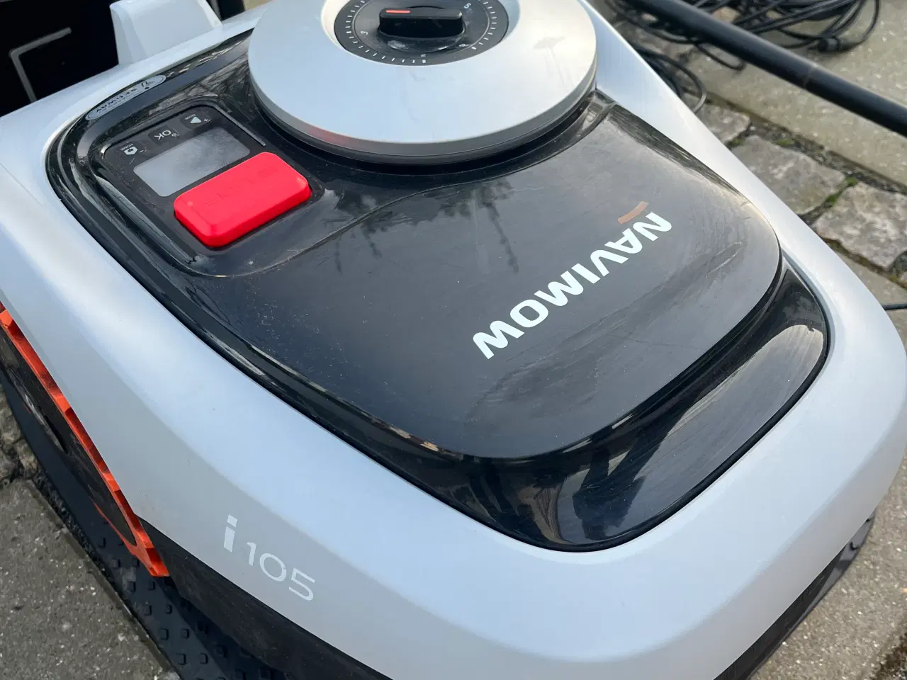 Billede 3 - Segway Navimow i105 Robotplæneklipper inkl. garage