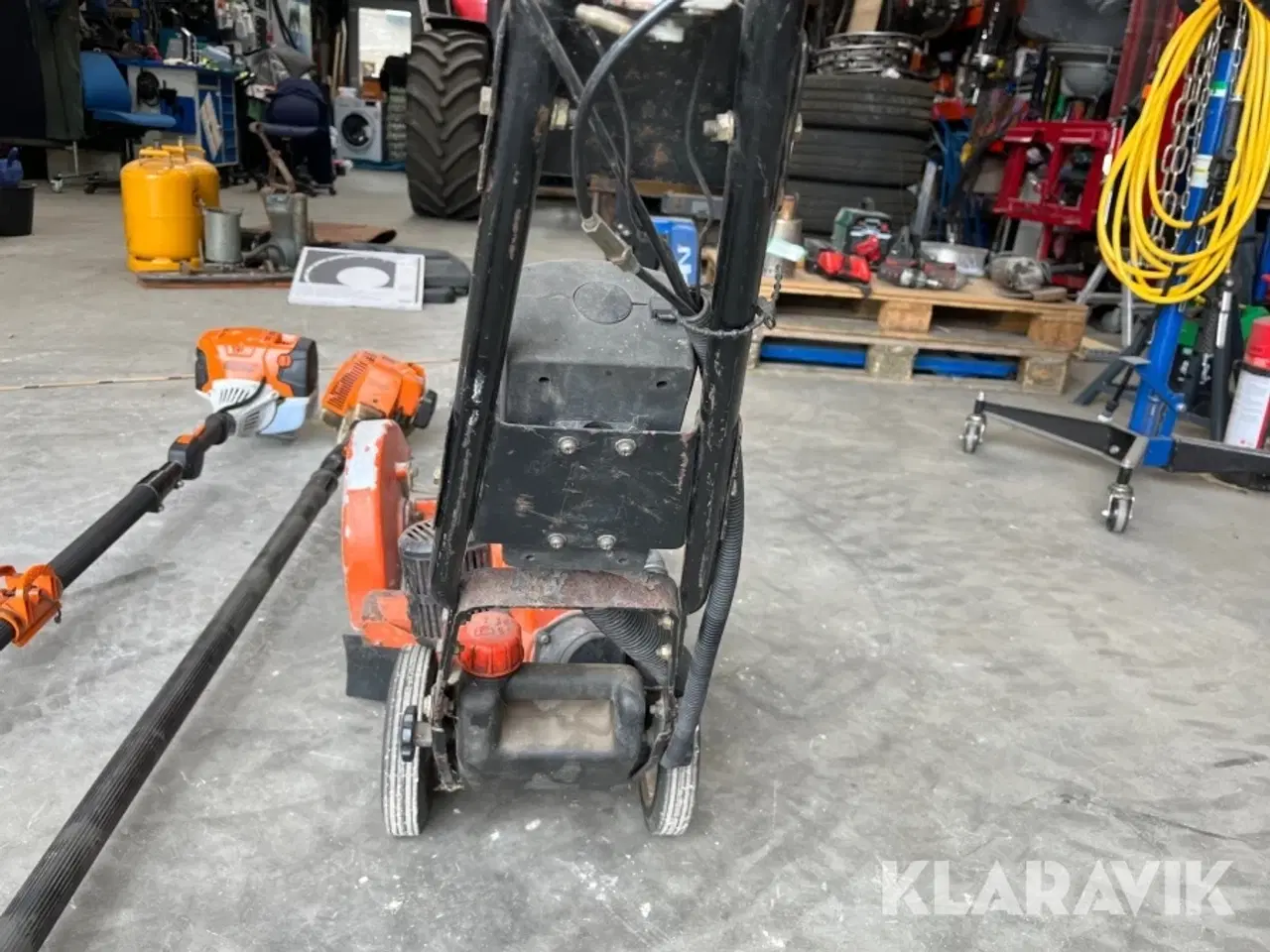Billede 7 - Kantskærer, stangmotorsav og stanghækklipper Stihl og Tanaka
