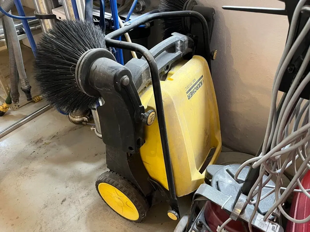 Billede 1 - Fejemaskine KÄRCHER KM 70/20 C