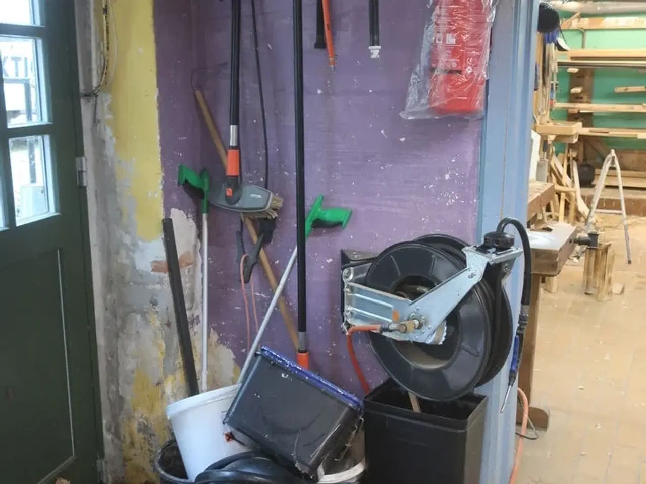 Billede 66 - Ryd hele værkstedet for løse dele