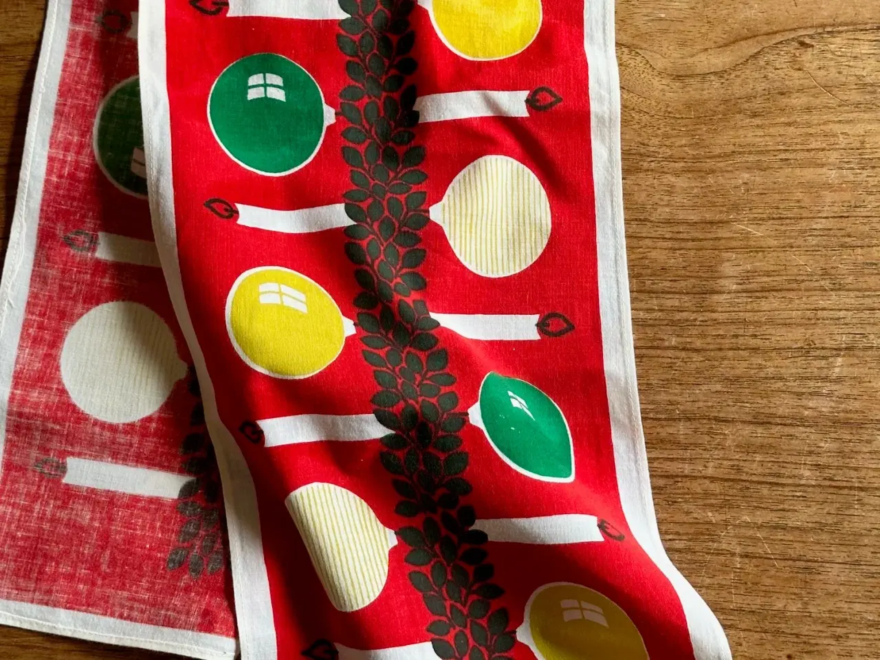 Billede 5 - Retro bordløber m julekugler, 133 x 20 cm