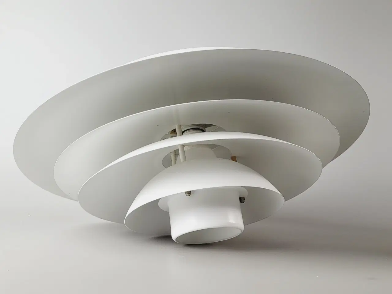 Billede 8 - ⭐️· Flot vintage Form-Light pendel - hvid
