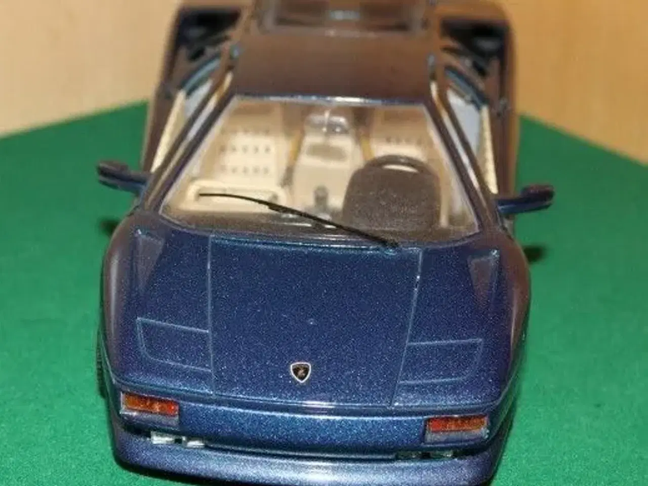 Billede 1 - Lamborghini Diablo (1990) 1/18