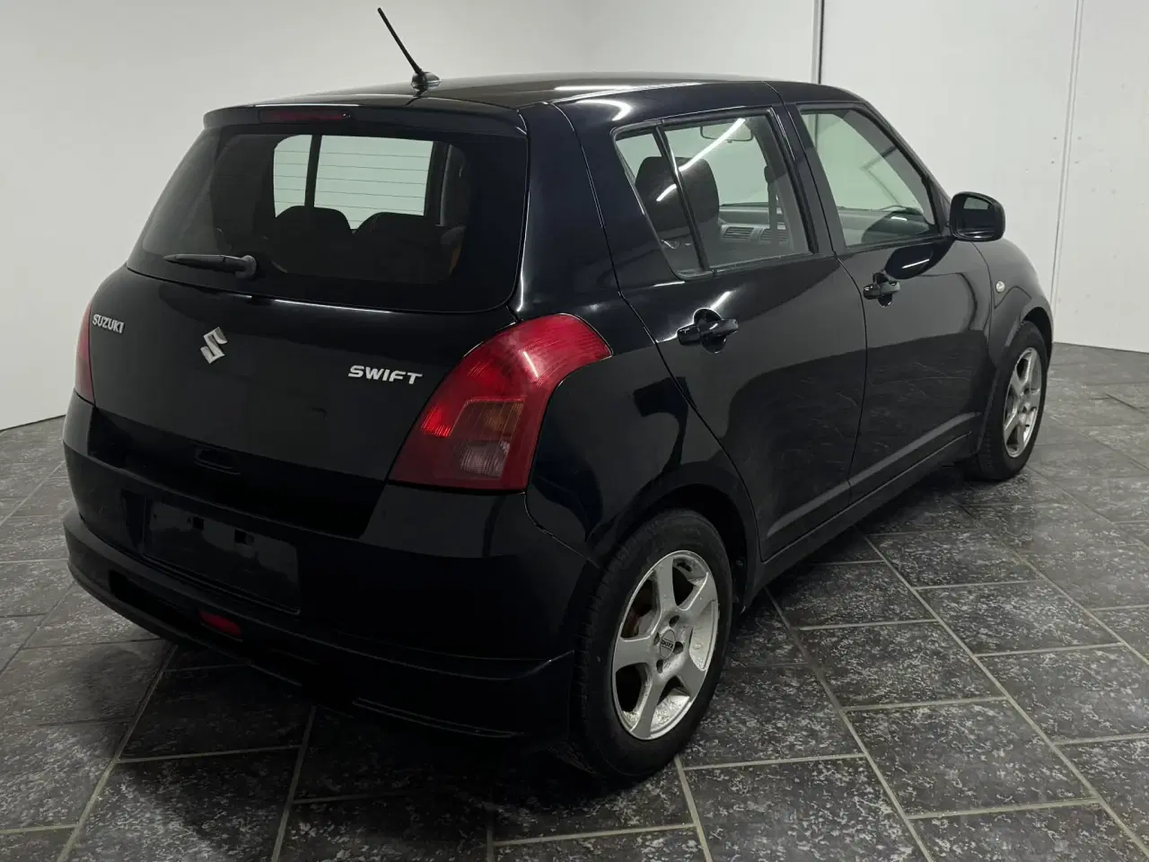 Billede 3 - Velholdt Suzuki Swift