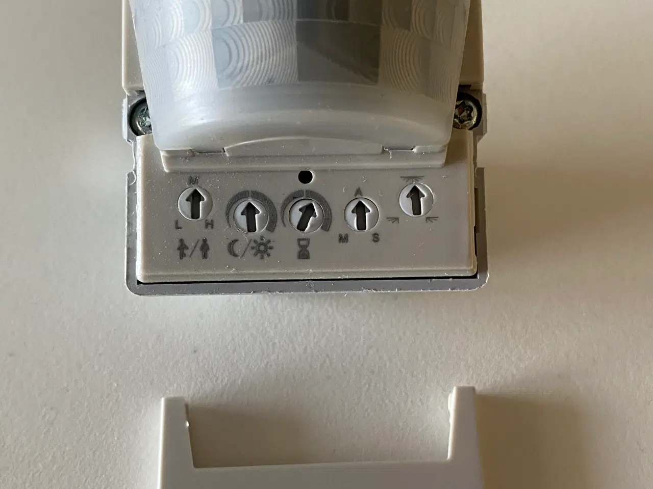 Billede 6 - PIR Sensor 10A 230V, lysegrå, Fuga